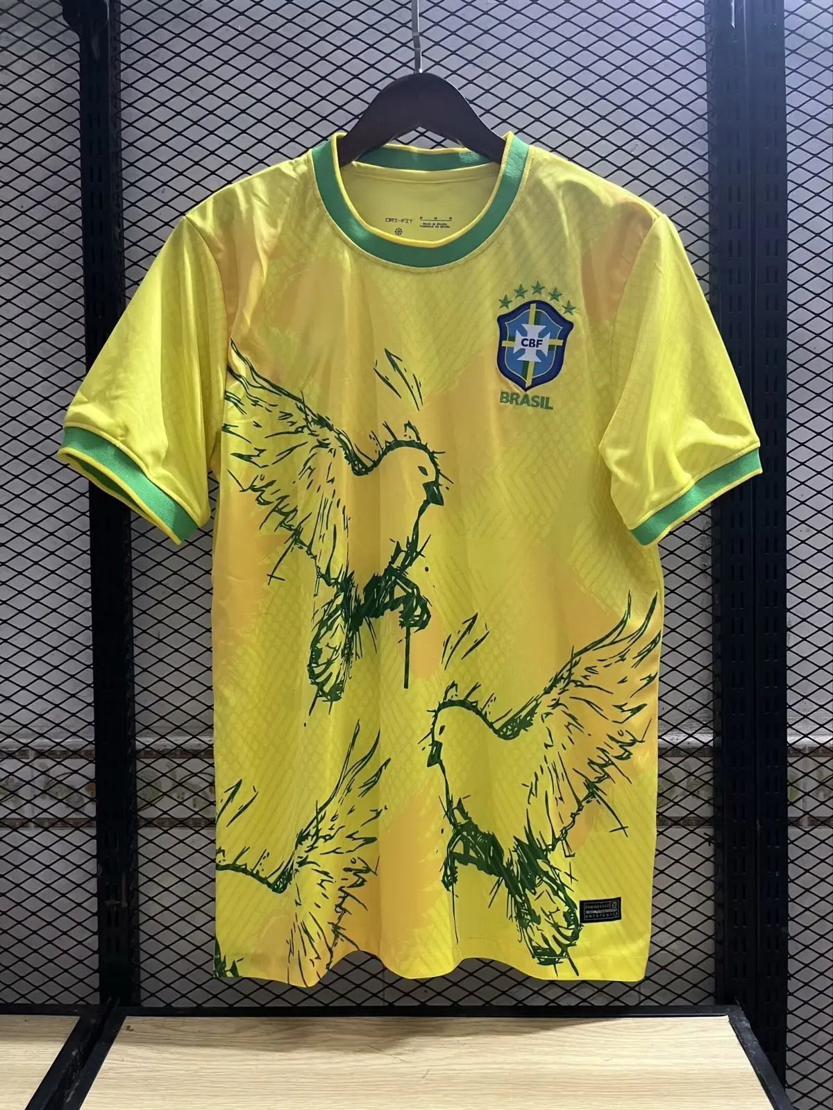 Maillot 24/25 Brésil Jaune Spécial - Zone du Maillot