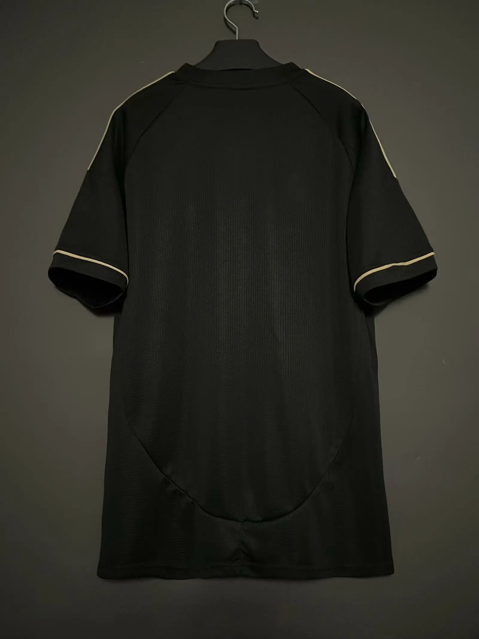 Maillot 24/25 Liverpool Spécial Or - Zone du Maillot